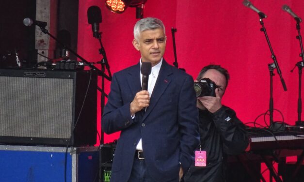 Sadiq Khan Unveils Eco-Friendly Knife